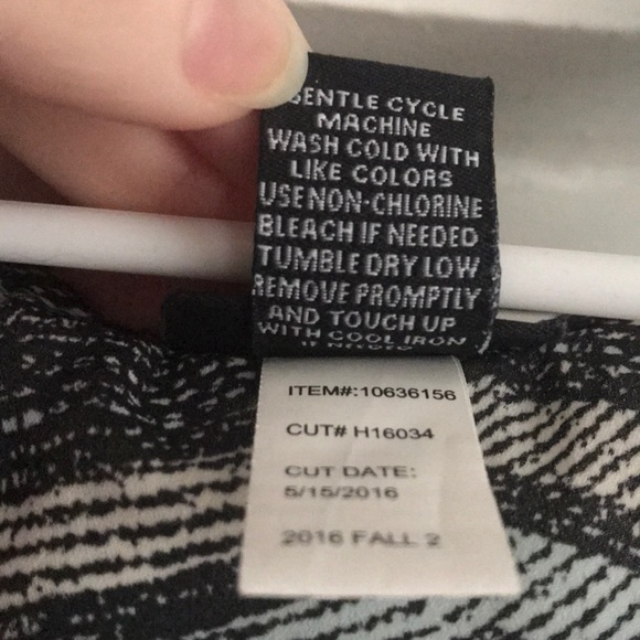 Blue/grey/black&white striped tank - Picture 3 of 4